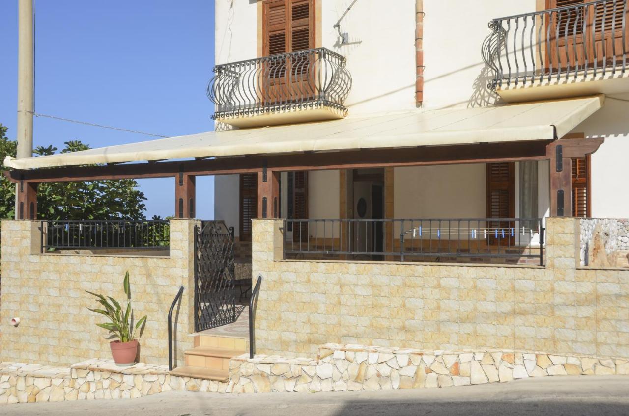 Appartamenti Da Clarissa Macari Exterior foto