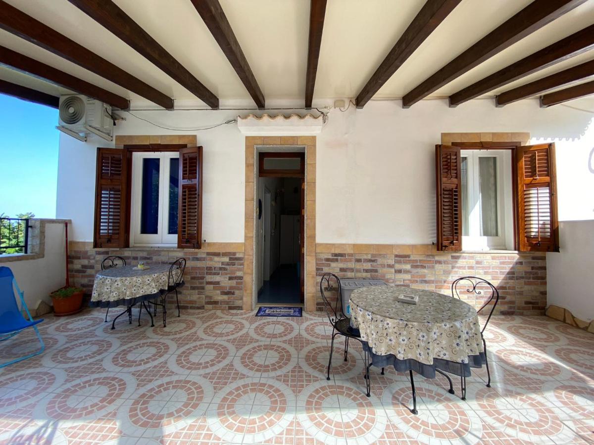 Appartamenti Da Clarissa Macari Exterior foto