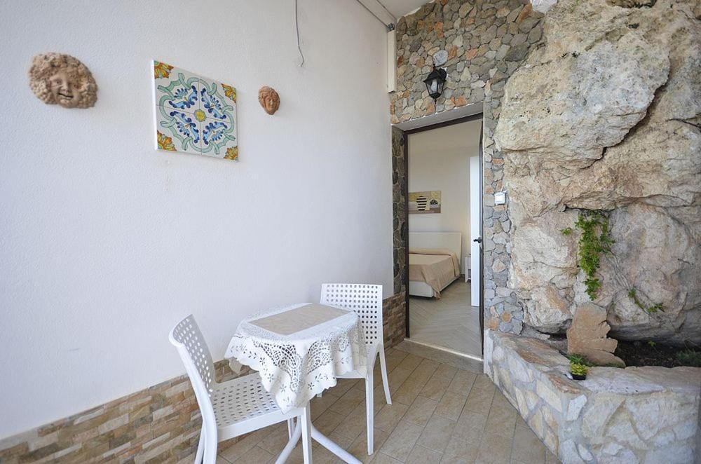 Appartamenti Da Clarissa Macari Exterior foto